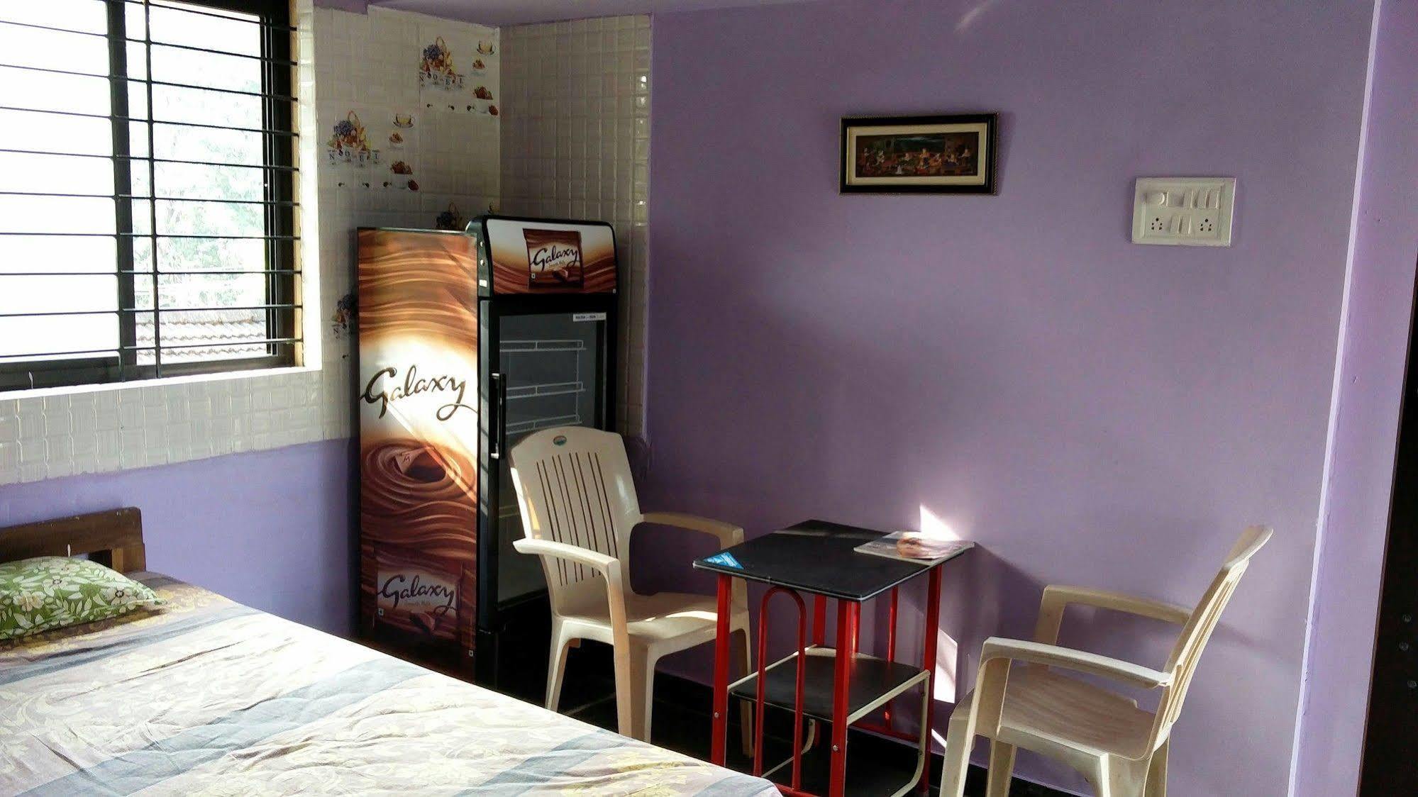 Guest house Hotel Om Ganesh 2*
